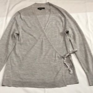 BANANA REPUBLIC WRAP SWEATER size L